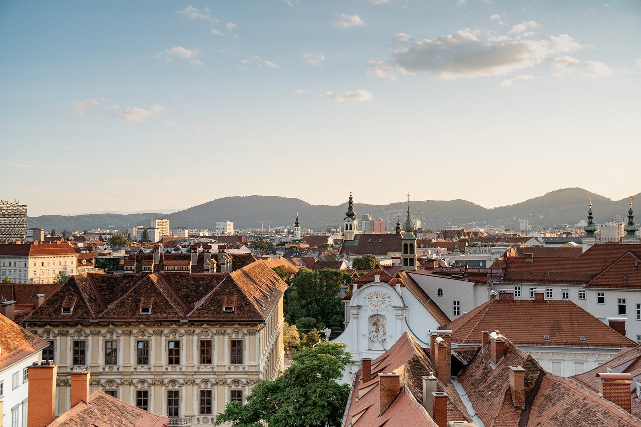 Austria Graz City Buildings Skyline  - juergen-polle / Pixabay