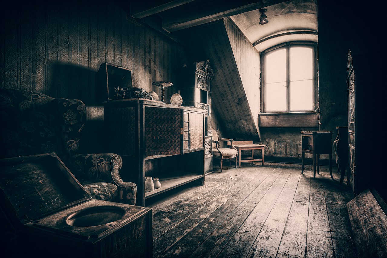 Room Attic Old Old Room Space  - Tama66 / Pixabay