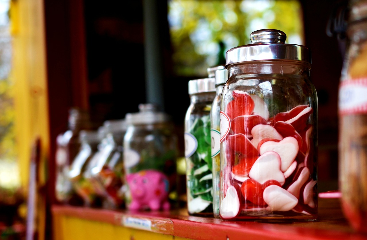 Candies Jars Candy Jars  - congerdesign / Pixabay