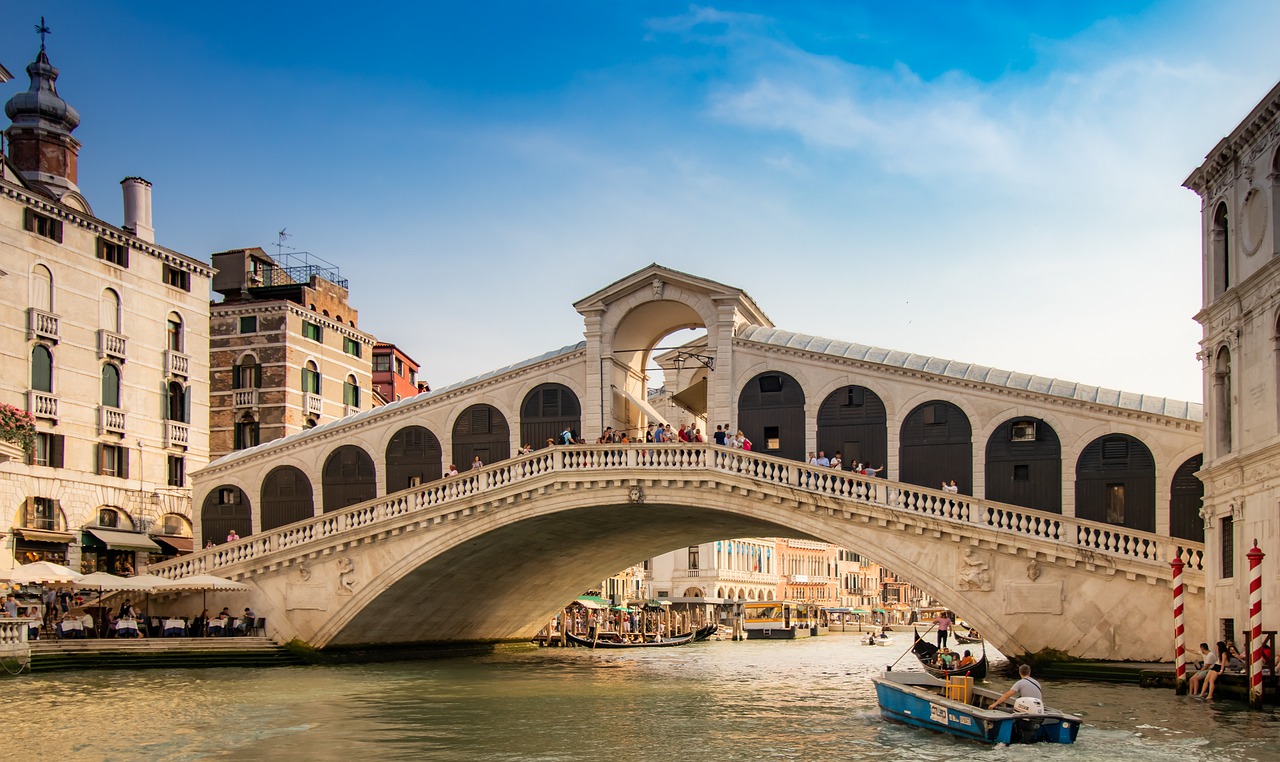 Venice Grand Canal Rialto Bridge  - blaze_rob / Pixabay