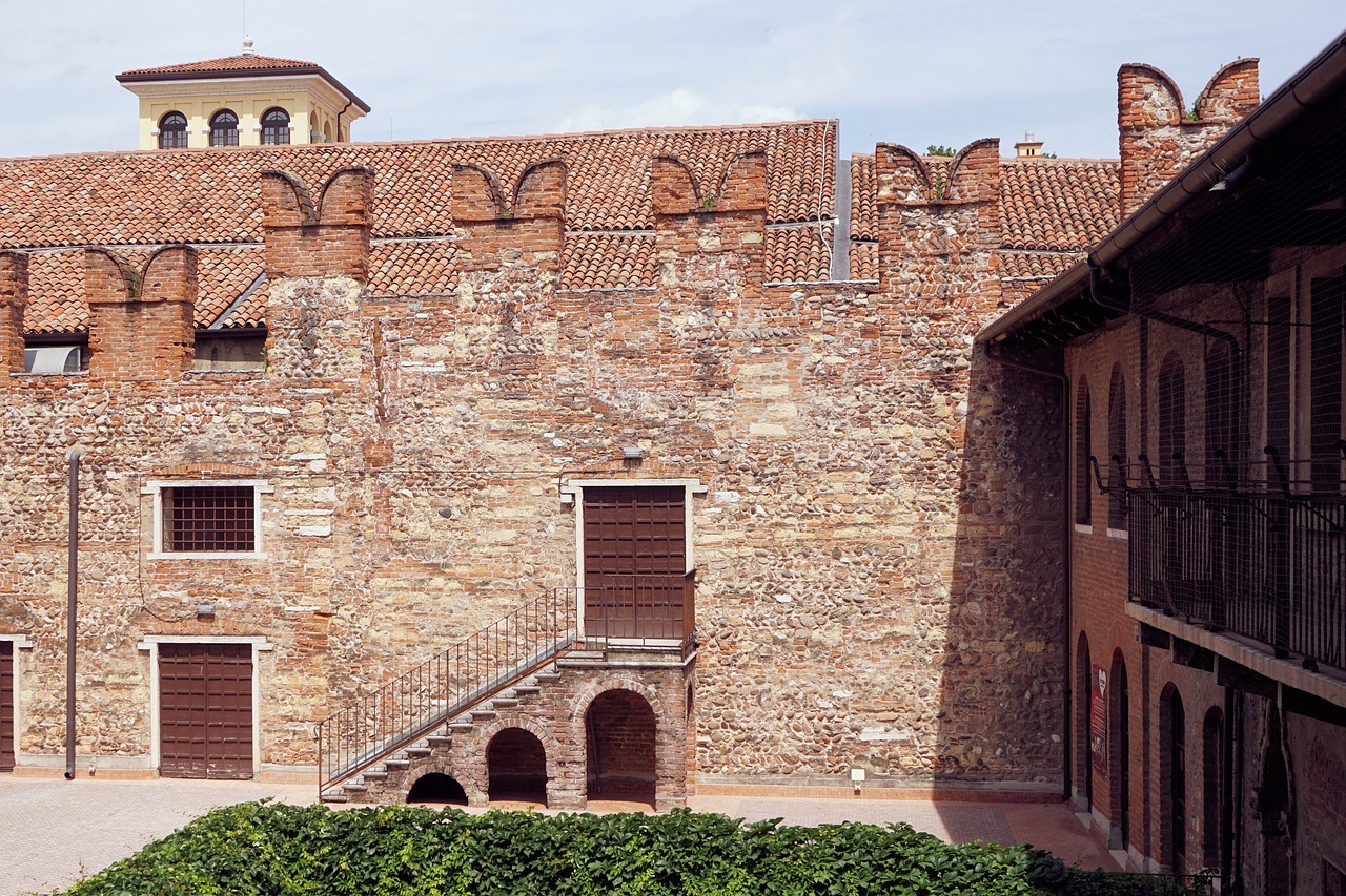 Verona Italy Casa Di Giulietta  - webandi / Pixabay