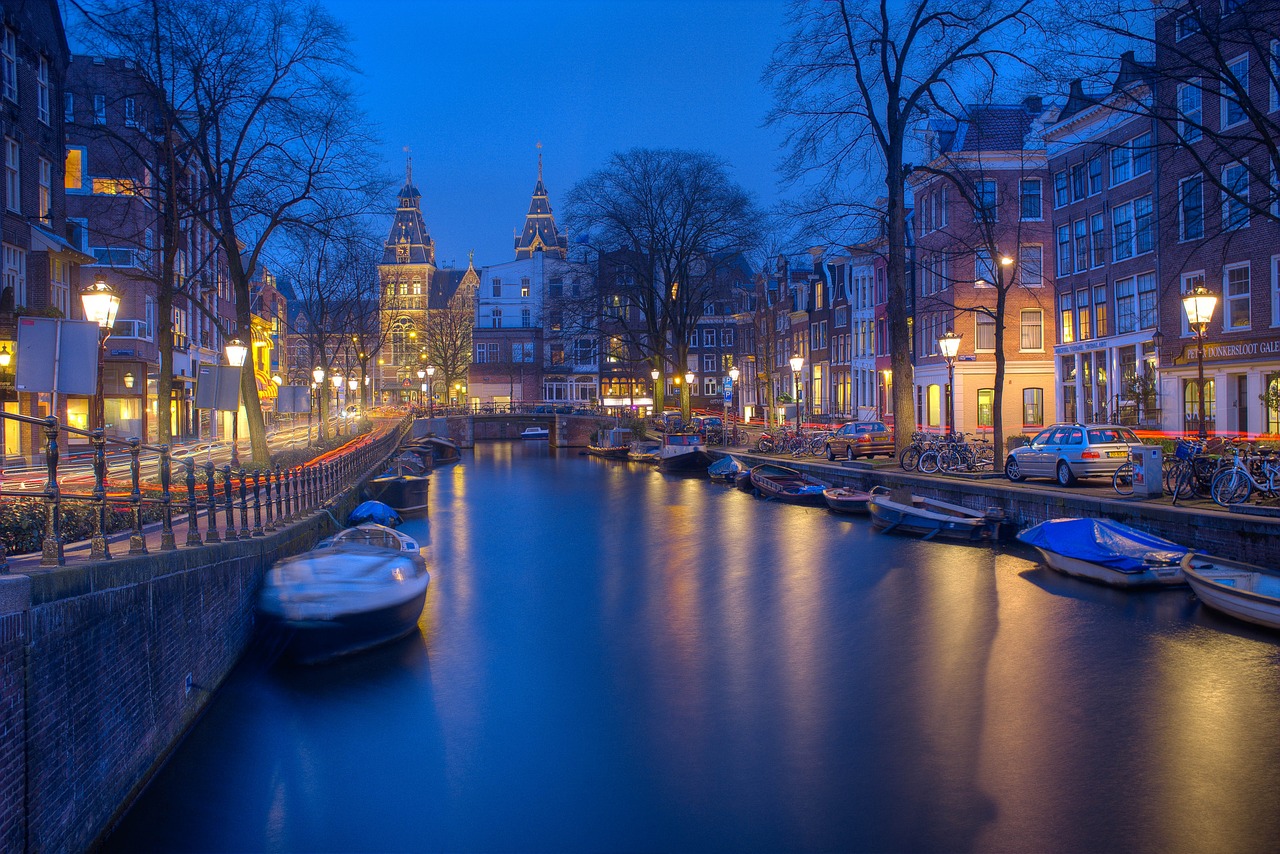 Amsterdam Night Canal Evening  - 1919021 / Pixabay