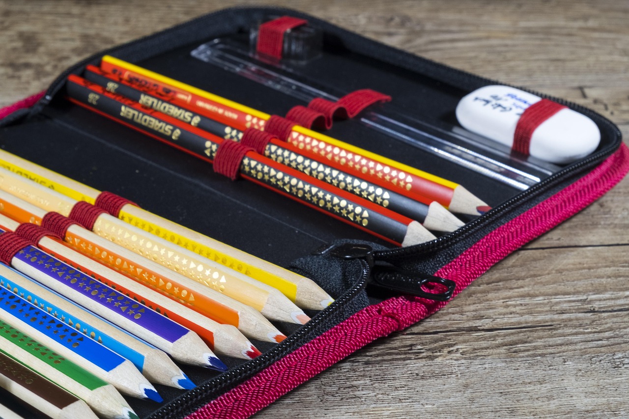 Back To School School Pencil Cases  - Bru-nO / Pixabay